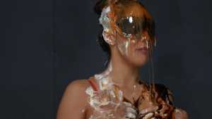 alexa-brooke-guess-the-mess_15.jpg