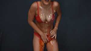 alexa-brooke-guess-the-mess_3.jpg