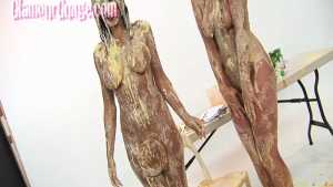 candice-and-sophie-in-the-mess_24.jpg