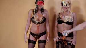 emma-and-katlyn-guess-the-mess_11.jpg
