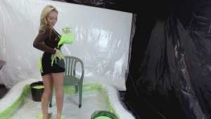 hannah-claydon-has-fun-with-gu_7.jpg