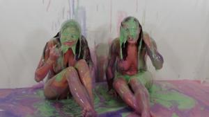jess-and-lola-in-the-gunge-del_23.jpg