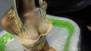 lauren-plays-guess-the-mess-extreme_11.j