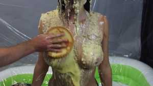 lauren-plays-guess-the-mess-extreme_22.j