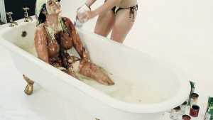 messy-bathtime_13.jpg