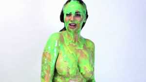 rosie-lee-as-the-gunge-a-gram_24.jpg