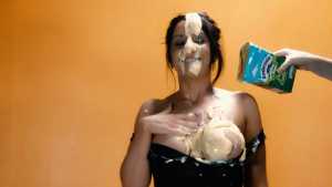 tara-mays-sexy-sploshing_5.jpg